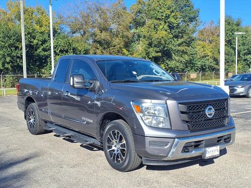 Used 2021 Nissan Titan SV w/ SV Convenience Package image 20