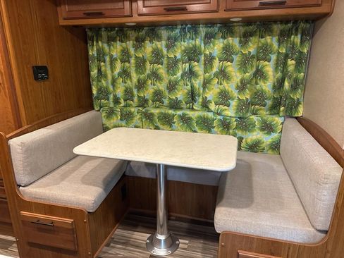 Used 2016 Mercedes-Benz Sprinter 3500 image 16