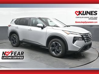Used 2025 Nissan Rogue SV AWD/4WD video 1