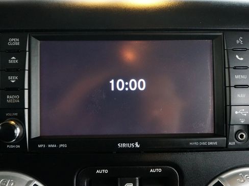 Used 2014 Jeep Wrangler Unlimited Rubicon w/ Connectivity Group image 16