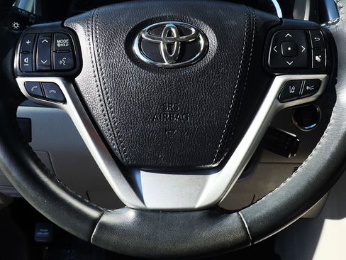 Used 2019 Toyota Highlander Limited image 60