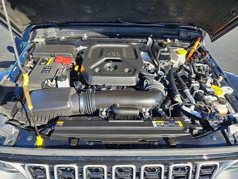 Used 2024 Jeep Wrangler Unlimited Sahara image 38