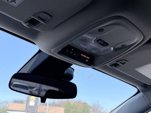 Used 2024 Buick Encore GX Sport Touring image 21