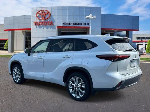 New 2026 Toyota Highlander Limited AWD/4WD image 5