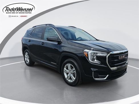 Used 2023 GMC Terrain SLE w/ Driver Convenience Package FWD image 1