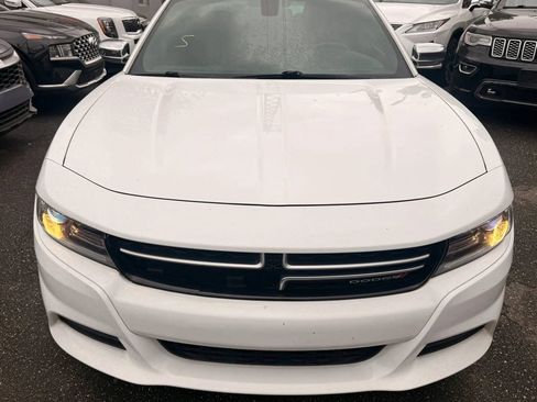 Used 2016 Dodge Charger SE w/ Popular Equipment Group RWD image 2
