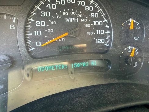 Used 2005 Chevrolet Silverado 2500 LS w/ Skid Plate Package AWD/4WD image 6