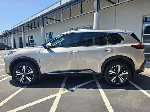 Used 2022 Nissan Rogue SL w/ SL Premium Package AWD/4WD image 2