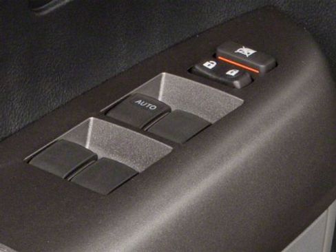 Used 2013 Toyota Tundra Limited image 18