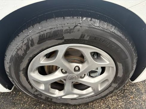 Used 2023 Chrysler Pacifica Limited FWD image 22