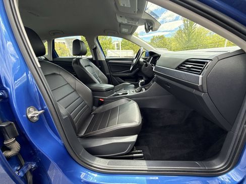 Used 2023 Volkswagen Jetta SE FWD image 24