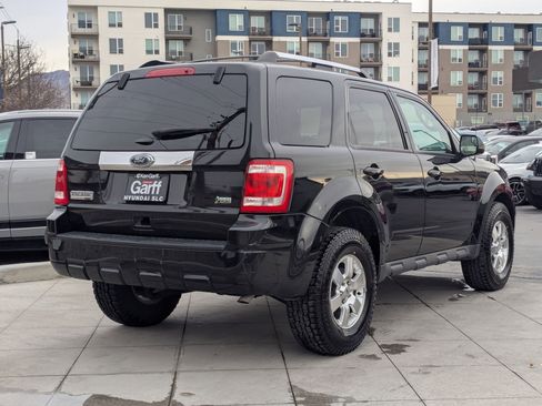 Used 2011 Ford Escape Limited image 3