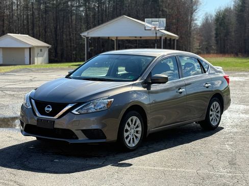 Used 2016 Nissan Sentra SV w/ Driver's Assist Package image 8