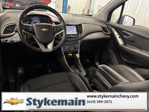 Used 2017 Chevrolet Trax LT w/ LT Convenience Package image 5