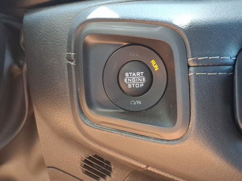 Used 2024 Jeep Wrangler Unlimited Rubicon AWD/4WD image 11