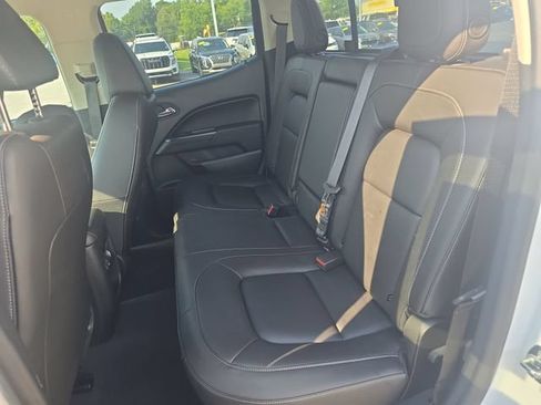Used 2022 Chevrolet Colorado LT w/ Luxury Package AWD/4WD image 25