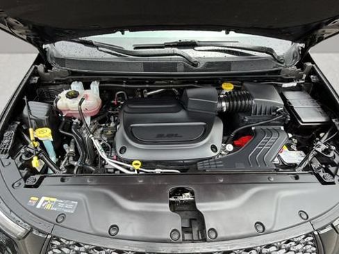 Used 2026 Chrysler Pacifica Limited w/ S Appearance Package FWD image 33