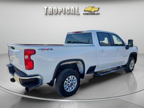 Used 2025 Chevrolet Silverado 2500 LT w/ Convenience Package AWD/4WD image 6