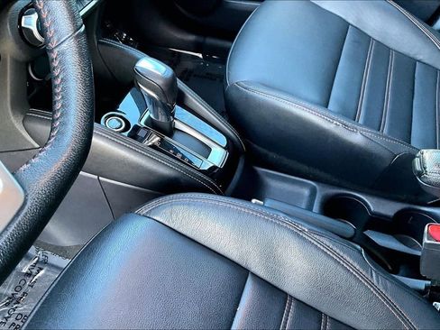 Used 2020 Nissan Kicks SR w/ SR Premium Package image 18