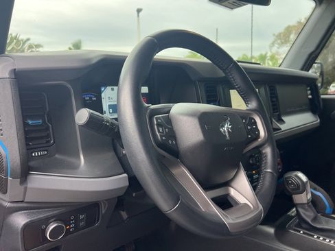 Used 2022 Ford Bronco Black Diamond w/ Sasquatch Package image 27