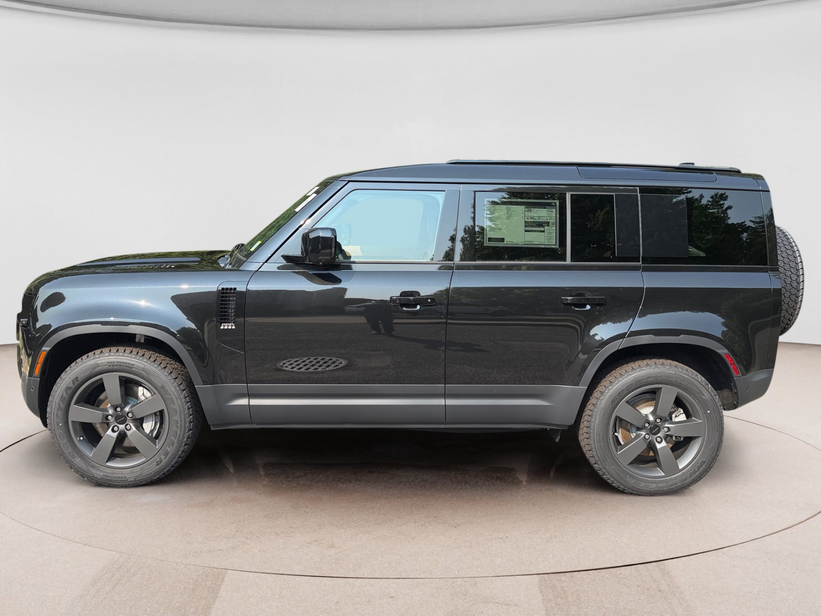 New 2026 Land Rover Defender 110 S AWD/4WD image 2
