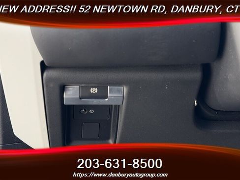 Used 2020 Land Rover Defender 110 HSE AWD/4WD image 23