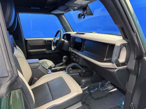 Used 2022 Ford Bronco Wildtrak AWD/4WD image 25