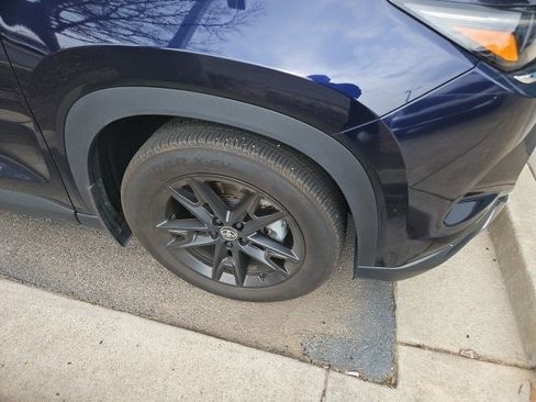 Used 2024 Toyota Grand Highlander Limited image 4