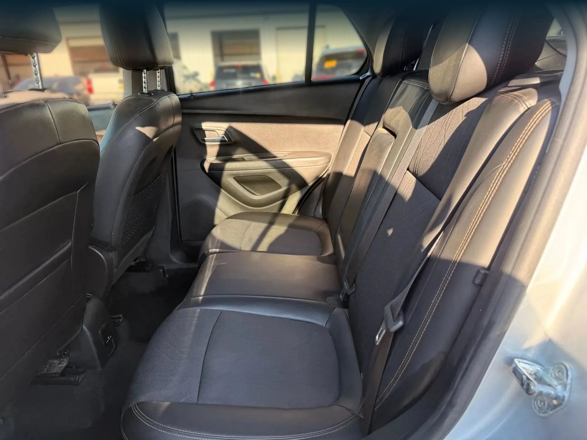 Used 2019 Chevrolet Trax LT w/ LT Convenience Package AWD/4WD image 21