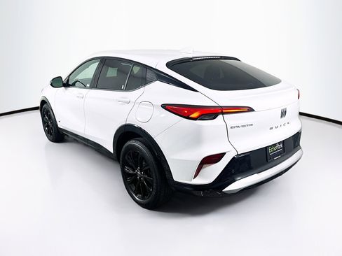 Used 2025 Buick Envista Sport Touring image 5