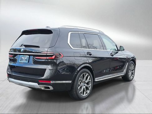 Used 2024 BMW X7 xDrive40i w/ Premium Package image 3