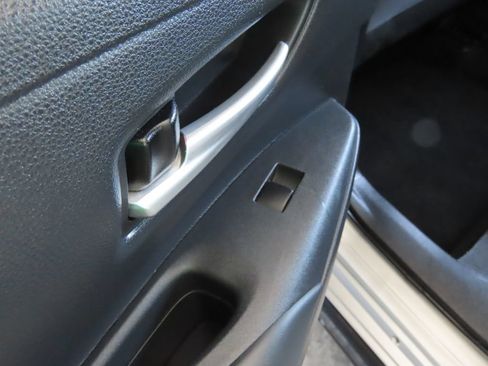 Used 2024 Toyota Corolla SE FWD image 24