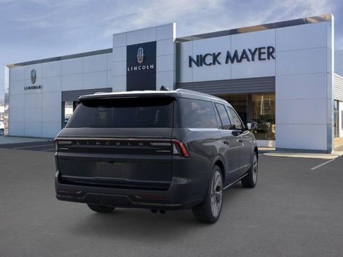 New 2026 Lincoln Navigator L Black Label AWD/4WD image 9