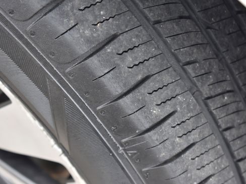 Used 2018 Subaru Outback 2.5i Touring w/ Popular Package #3 image 11