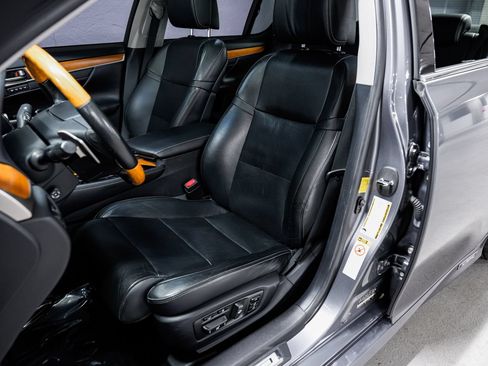 Used 2013 Lexus GS 450h w/ Luxury Pkg RWD image 26