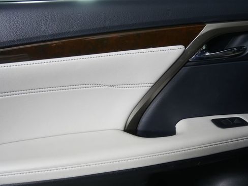 Used 2019 Lexus RX 350 FWD w/ Navigation Package image 14