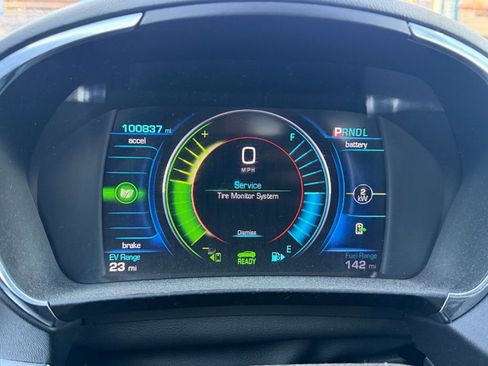 Used 2018 Chevrolet Volt Premier w/ Driver Confidence Package image 12