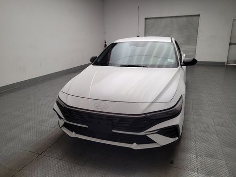 Used 2025 Hyundai Elantra Sport FWD image 15