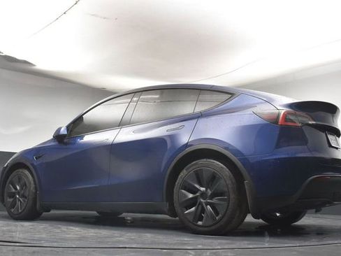 Used 2021 Tesla Model Y Long Range image 27