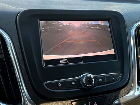 Used 2022 Chevrolet Equinox LT image 18