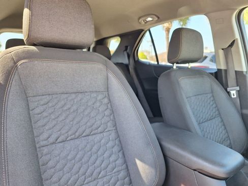 Used 2018 Chevrolet Equinox LT image 27