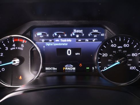 Used 2021 Ford F250 Platinum w/ FX4 Off-Road Package image 4