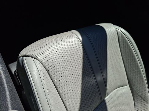 Certified 2023 Honda Pilot Elite image 26
