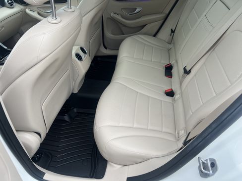Certified 2022 Mercedes-Benz GLC 300 image 32