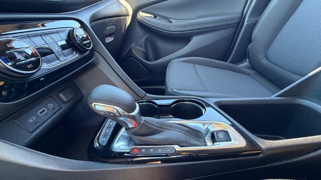 Certified 2020 Buick Encore GX Select w/ Sport Touring Package AWD/4WD image 16