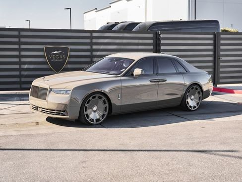 Used 2025 Rolls-Royce Ghost AWD/4WD image 6