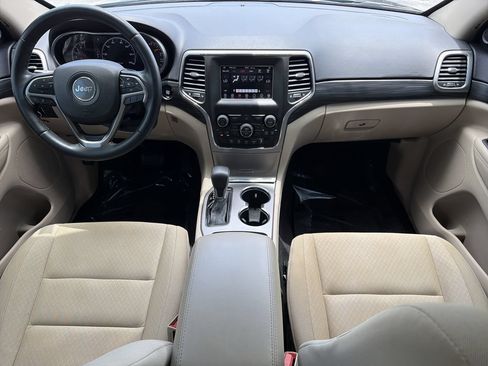 Used 2020 Jeep Grand Cherokee Laredo RWD image 11