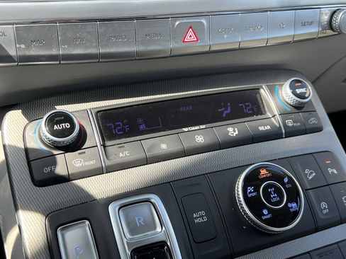 Used 2022 Hyundai Palisade Calligraphy image 22