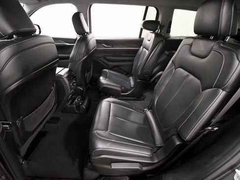 Used 2023 Jeep Grand Cherokee L Limited image 15