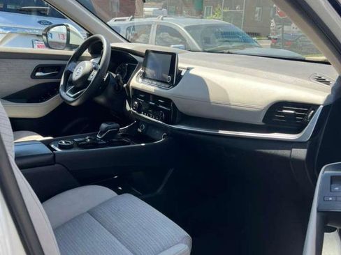 Used 2021 Nissan Rogue SV AWD/4WD image 29